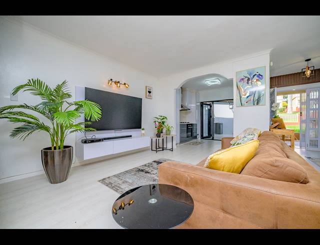 3 BEDROOM DUPLEX FOR SALE IN MALVERN